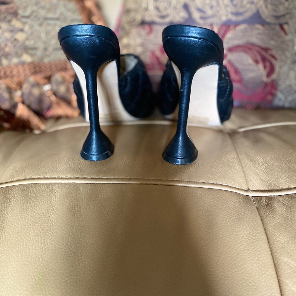 Shoes - Picture 2 of 3